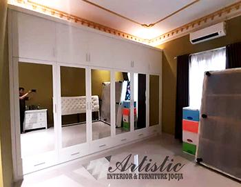 Jasa Pembuatan Furniture Wardrobe Kamar Set di Jogja  |  Harga Interior Murah Jogja ARTISTIC